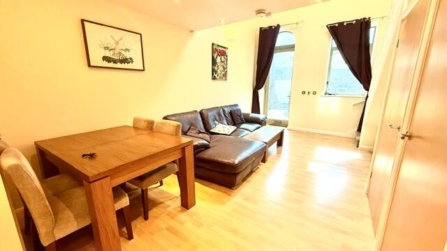 Apartment in Sheffield, South Yorkshire - View 5