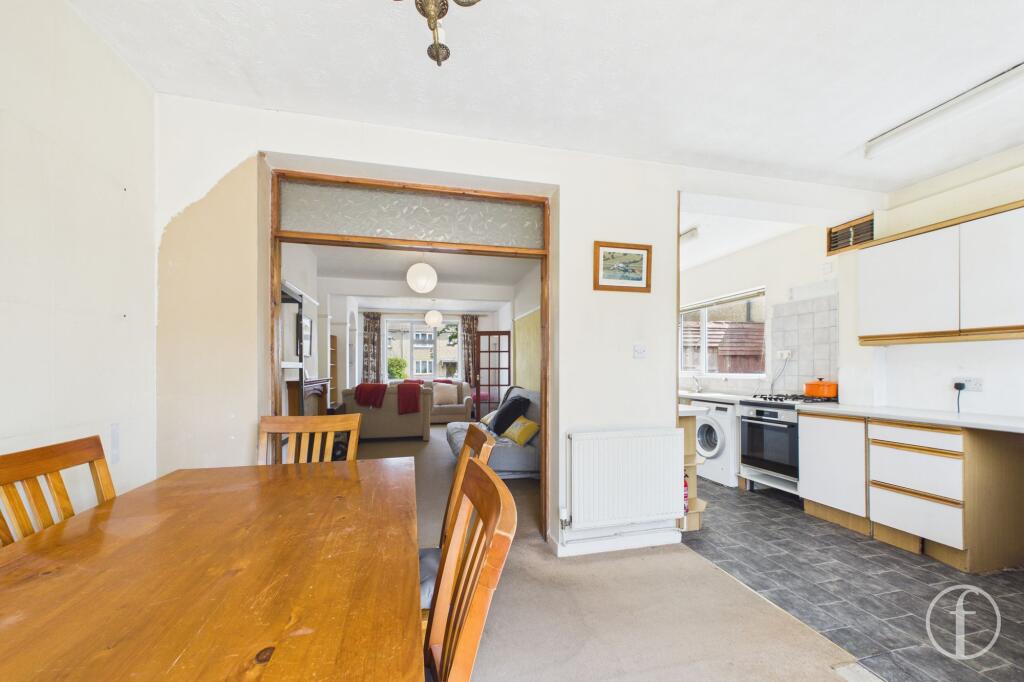 House in Southampton - More