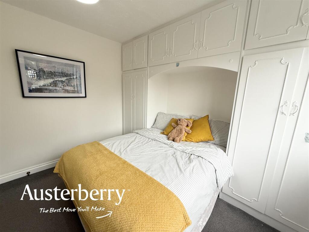 Apartment in Stoke-on-Trent - More