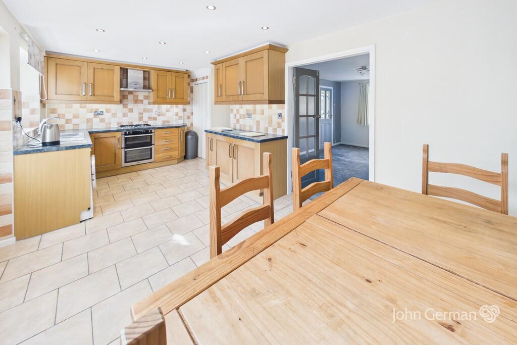 House in Stoke-on-Trent - View 4