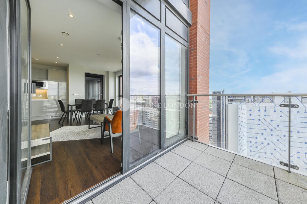 Apartment in London - More
