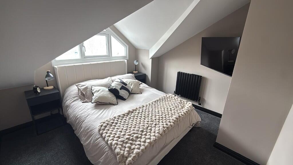 Main image of property: Oldham Road, Ashton-Under-Lyne, Greater Manchester, OL7