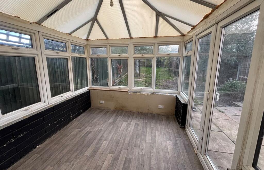 14 Stelling Road, Erith, Bexley, DA8 3JH photo 3
