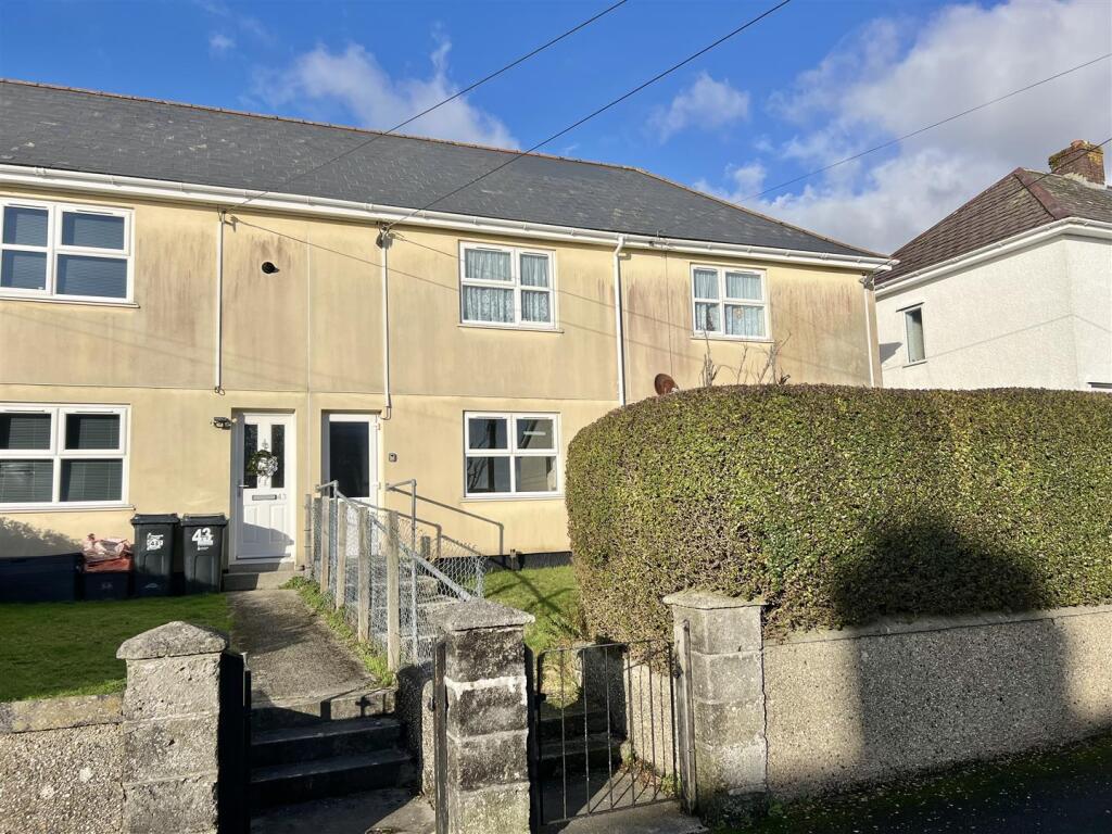 2-bed terraced on Tremayne Road, St. Austell, £150,000