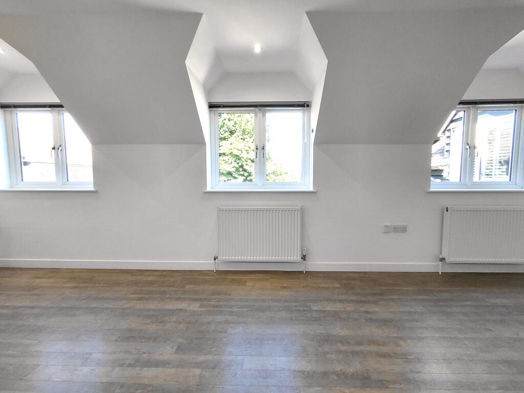 Apartment in Chelmsford - View 5