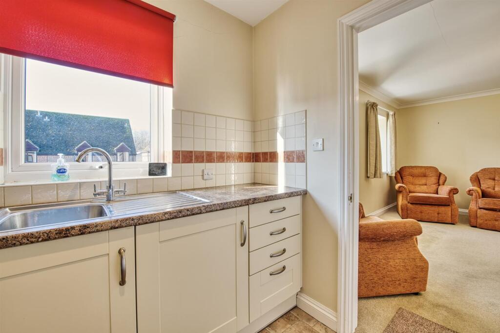 Riverside Maltings, Oundle, PE8 photo 3