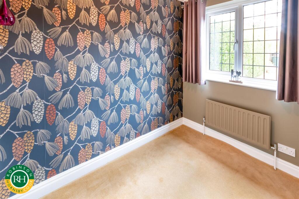 House in Doncaster, Haslam Park, Cantley - More