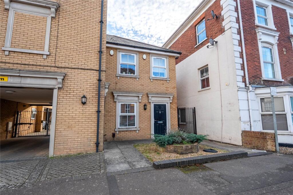 Main image of property: Lara House,, Old Road,, Leighton Buzzard, Beds, LU7