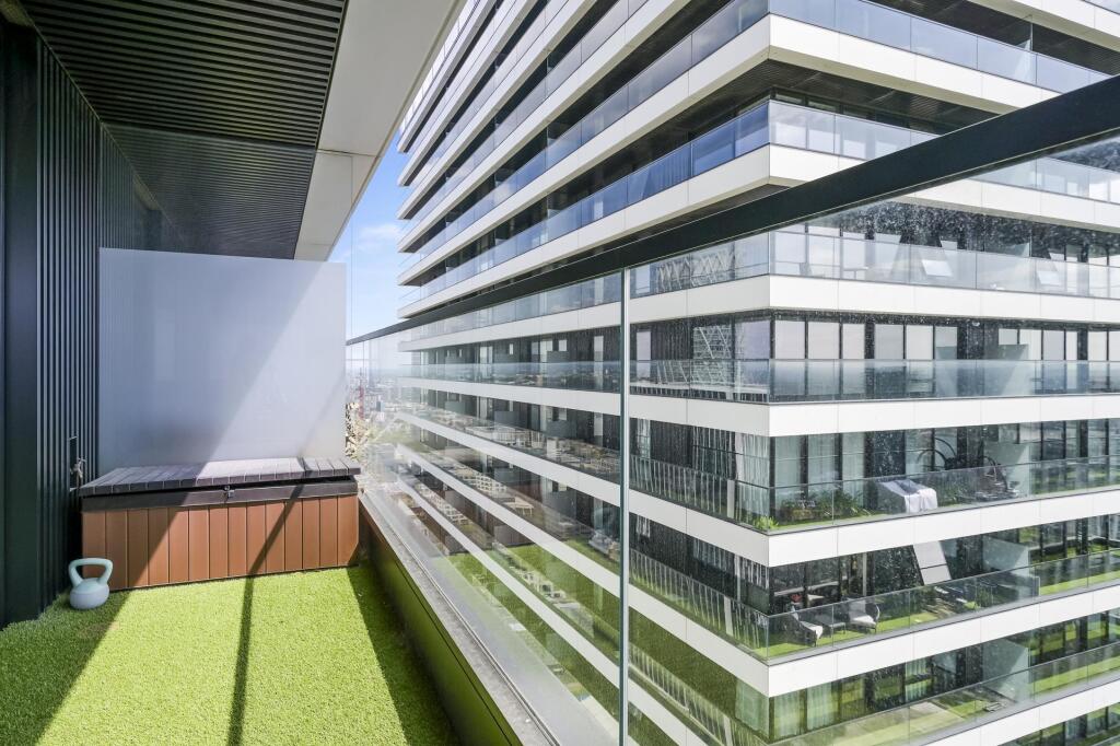 Hobart Building, Canary Wharf, E14 photo 4
