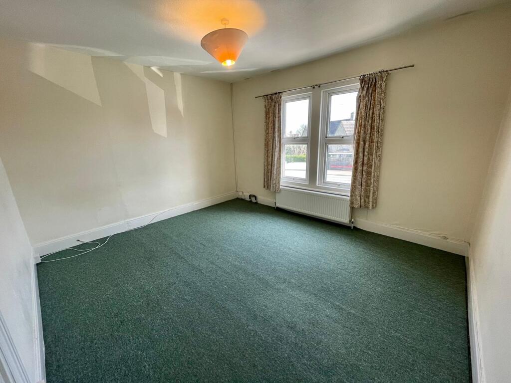 Apartment in Cambridge, Lynfield Court, Chesterton - More