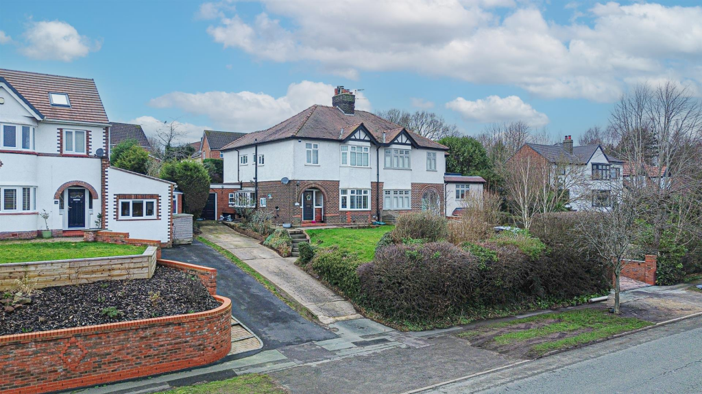 Main image of property: London Road, Appleton, Warrington, WA4