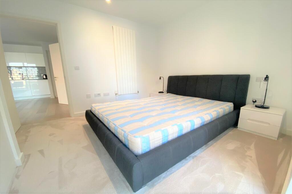 Apartment in London - View 5
