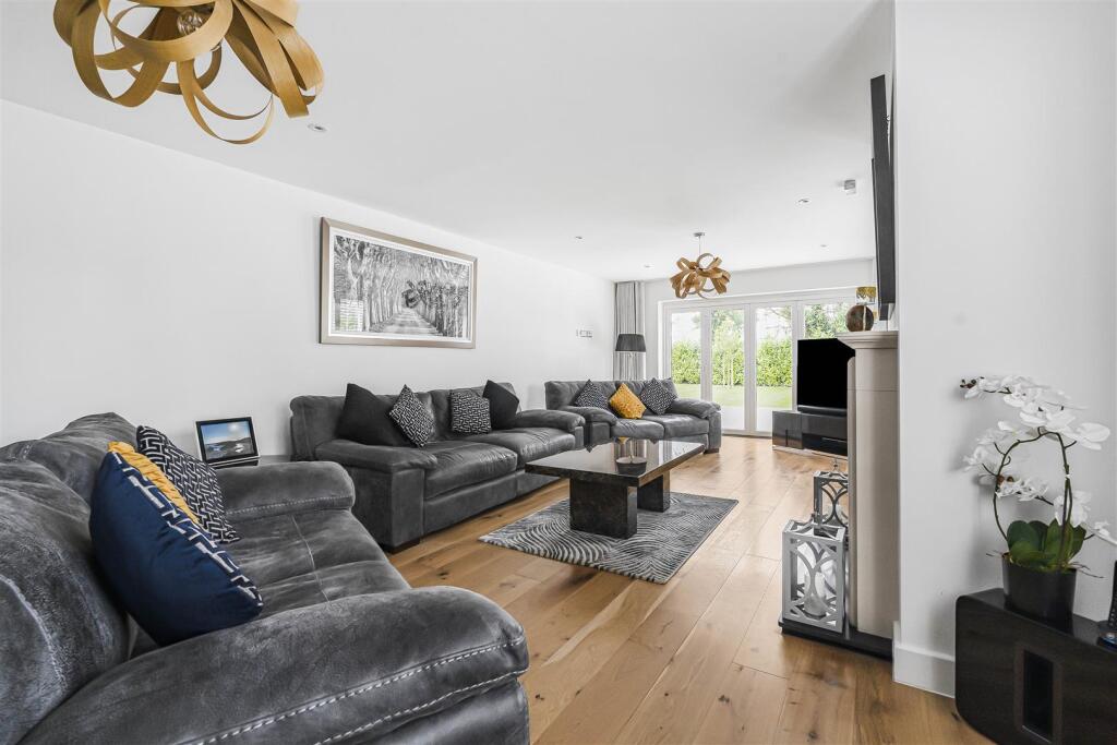 House in Uttlesford, Newport - View 3