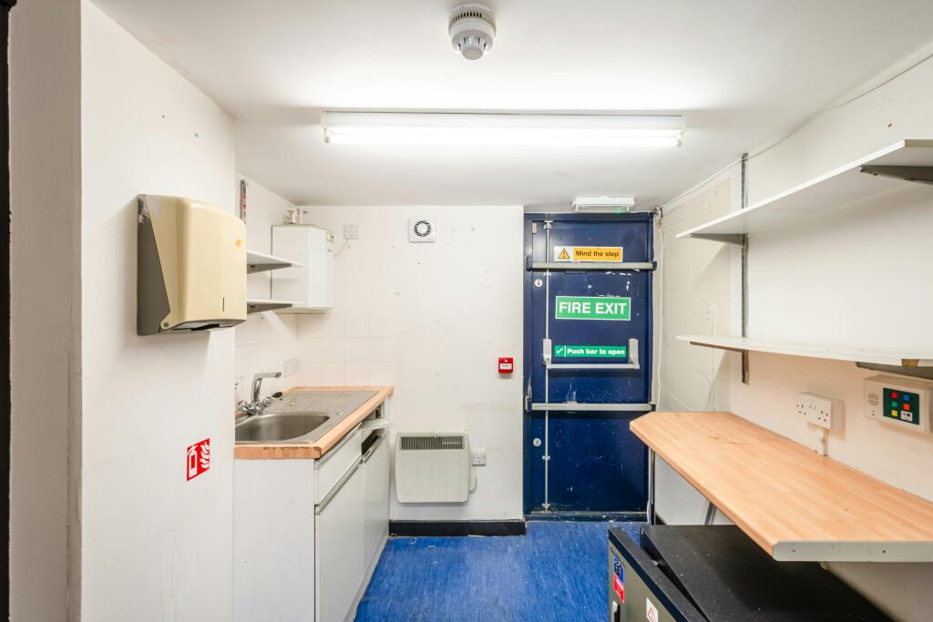 Haggerston Rd 222B - 7.jpg