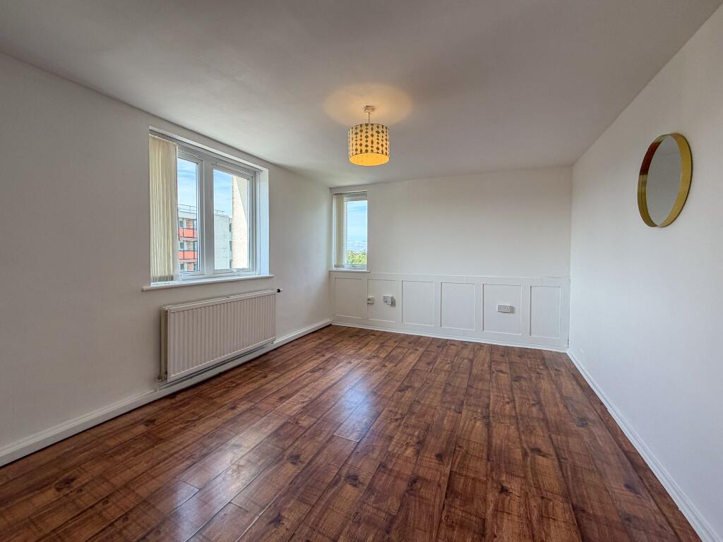 Apartment in Newcastle upon Tyne, Tyne and Wear - View 2