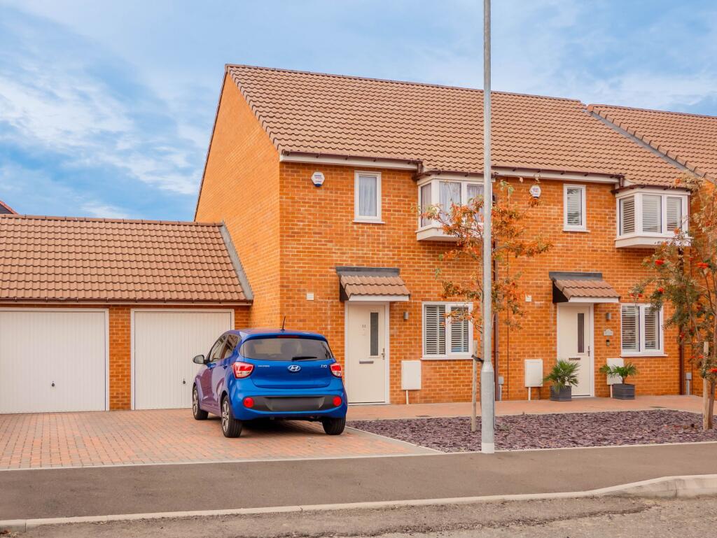 Main image of property: Fairview Crescent, Rayleigh, SS6