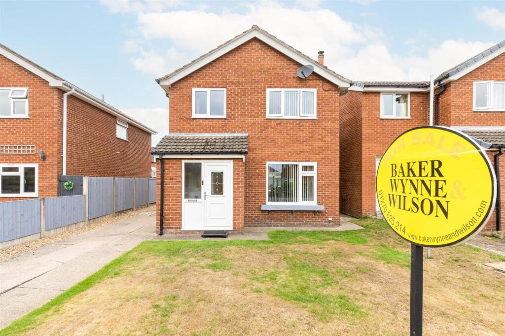 3-bed house on Oakfield Avenue, Wrenbury, CW5, £285,000