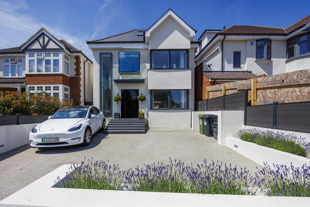 Main image of property: Charmouth Road, St. Albans, AL1