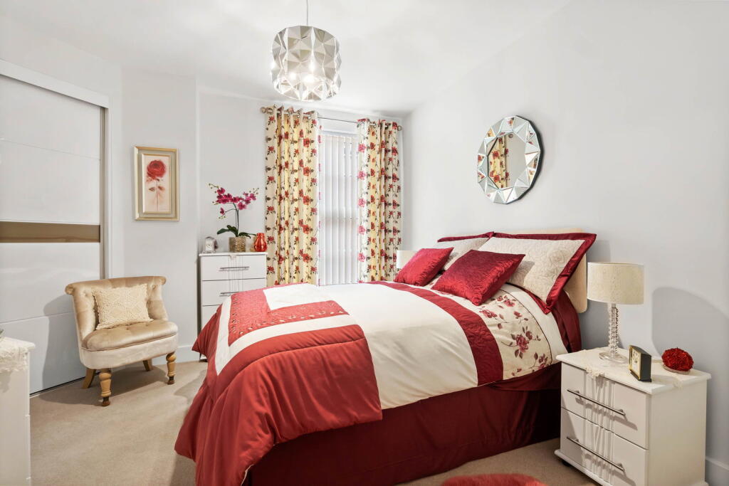 Apartment in Worcester - View 5