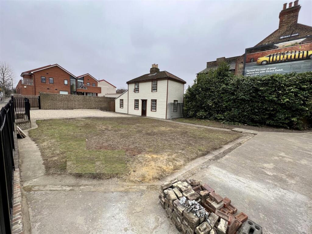 Christchurch Road, Colliers Wood, London SW19 - View 4
