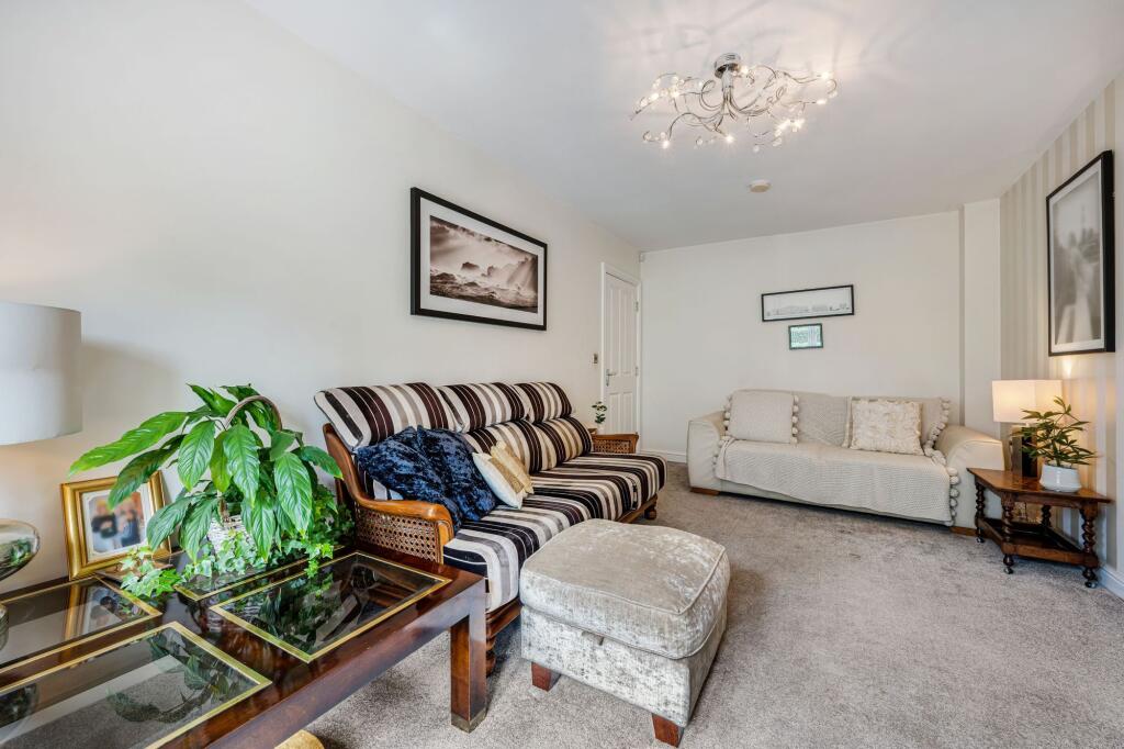 Stitch-Mi-Lane, Harwood photo 3