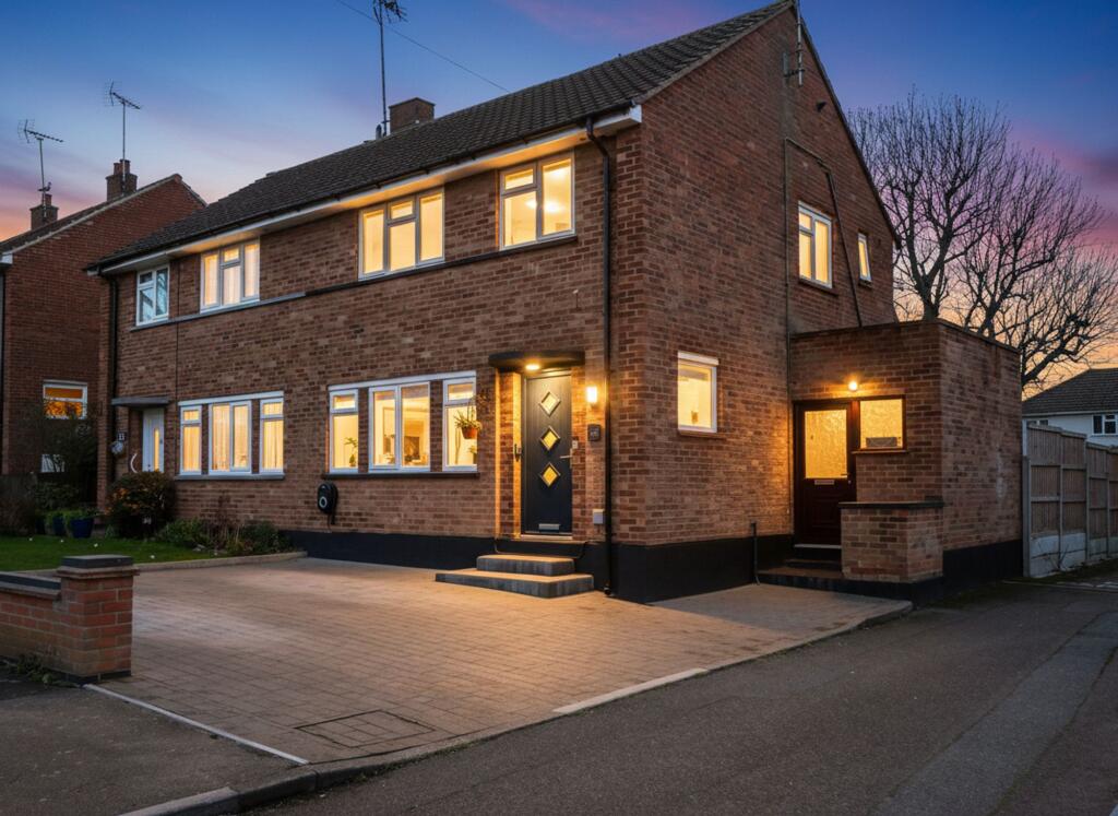 Main image of property: Carlton Drive, Benfleet, SS7