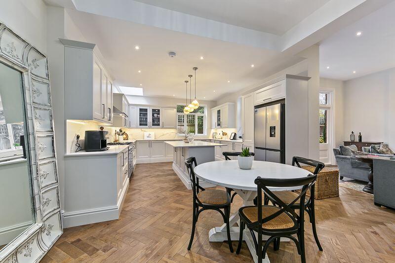 House in Twickenham - View 5