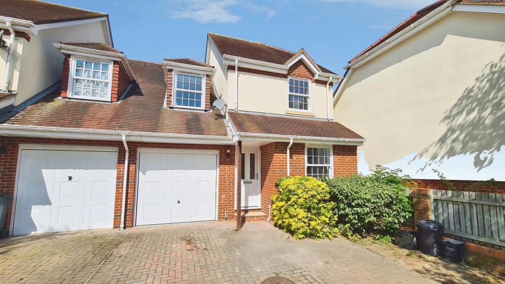 Main image of property: Pursers Farm, Basingstoke Road, Spencers Wood, RG7