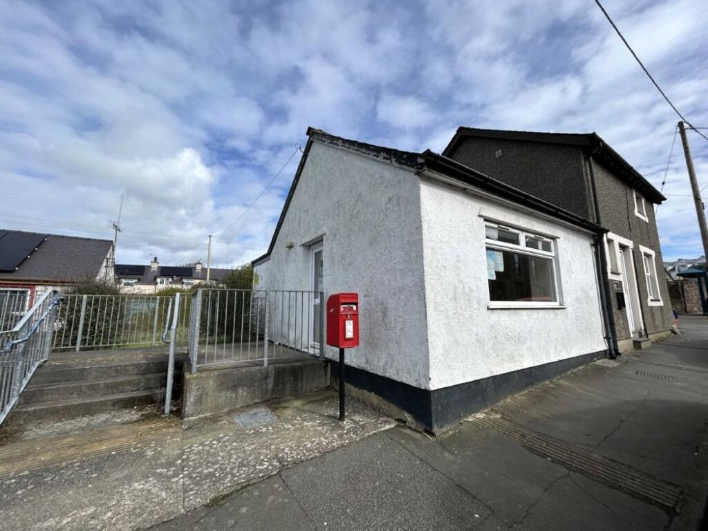 Main image of property: Siop Tai Newydd, Brynsiencyn, Anglesey, LL61