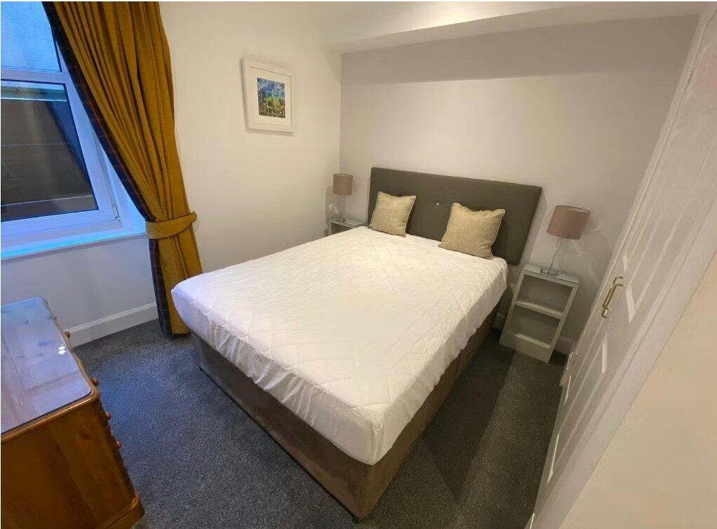 Apartment in Edinburgh - View 5