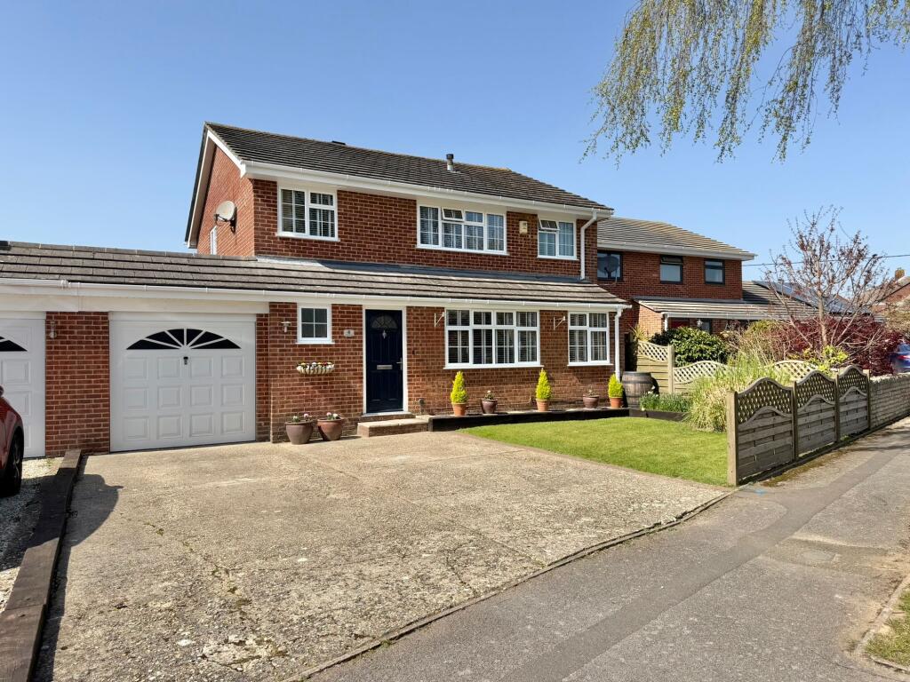 Main image of property: Foxhayes Lane, Langley, SO45