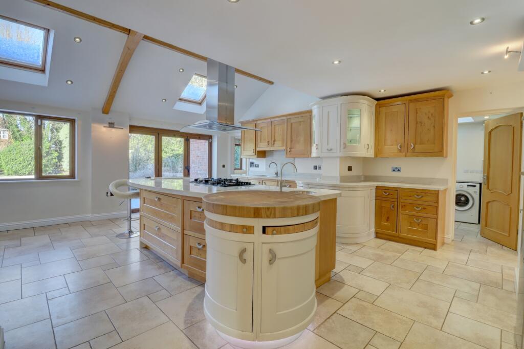 House in Lacey Green, Buckinghamshire - View 3