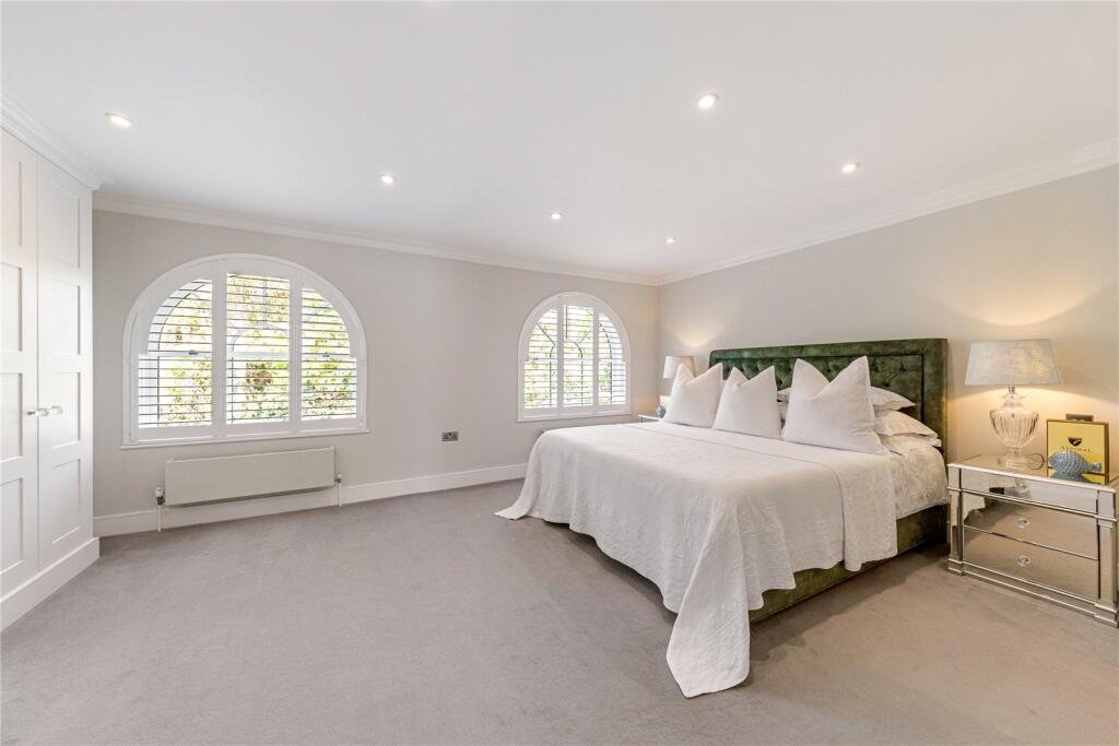 House in Weybridge - More