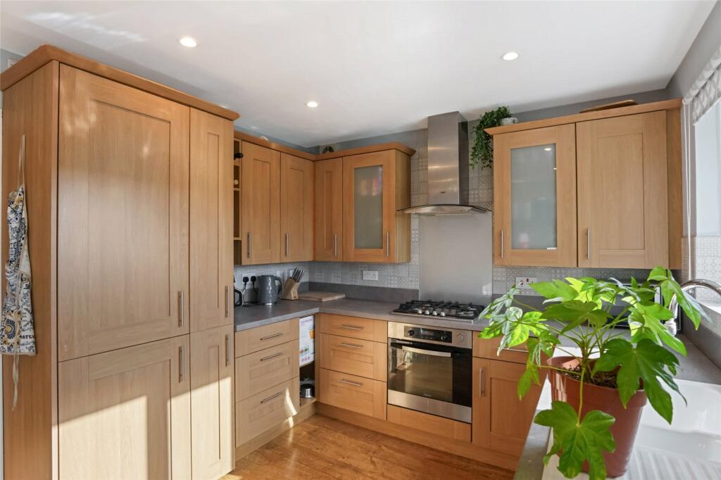 House in Paisley - More