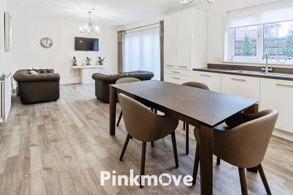 House in Newport - View 5