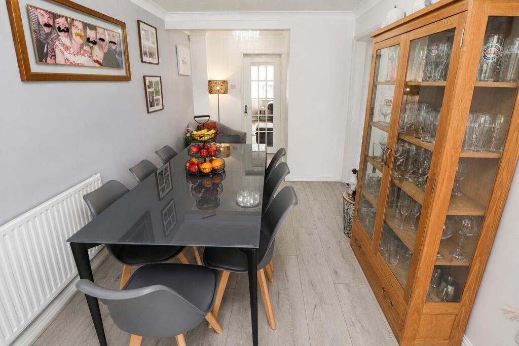 House in Rushden, North Northamptonshire - View 4