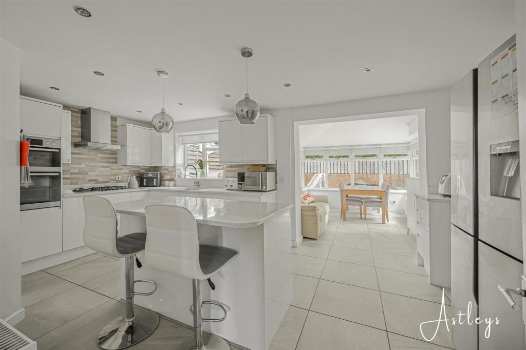 House in Swansea, Morriston - View 2