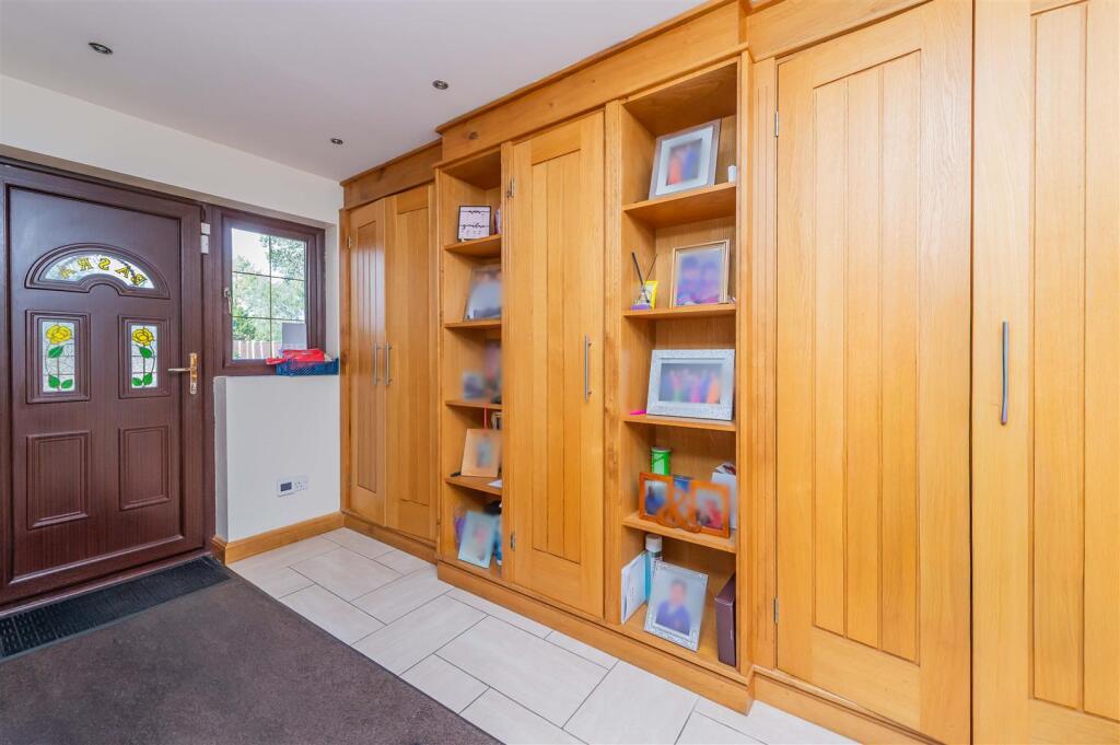 House in Shrewsbury, Shropshire - More