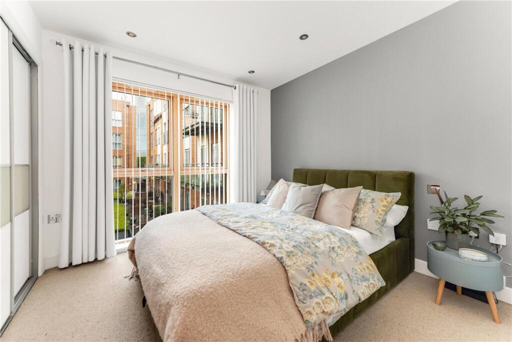 Apartment in York - View 5