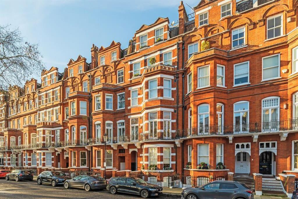 Main image of property: Egerton Gardens, Chelsea
