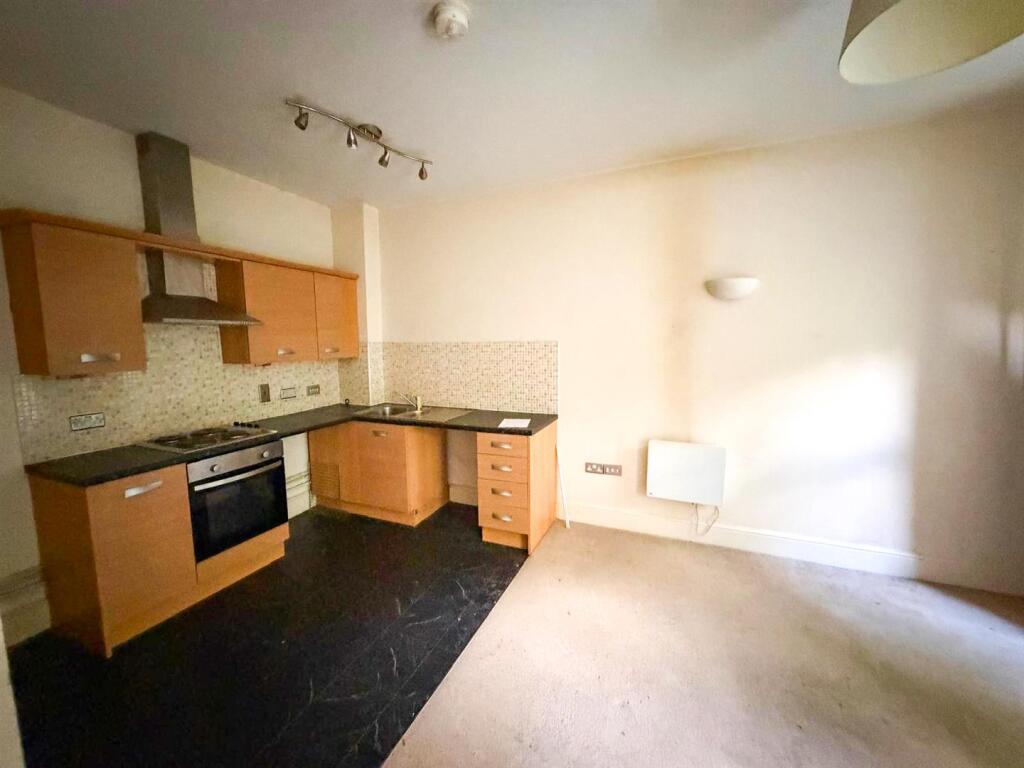 Mulberry Lane, Steeton photo 4
