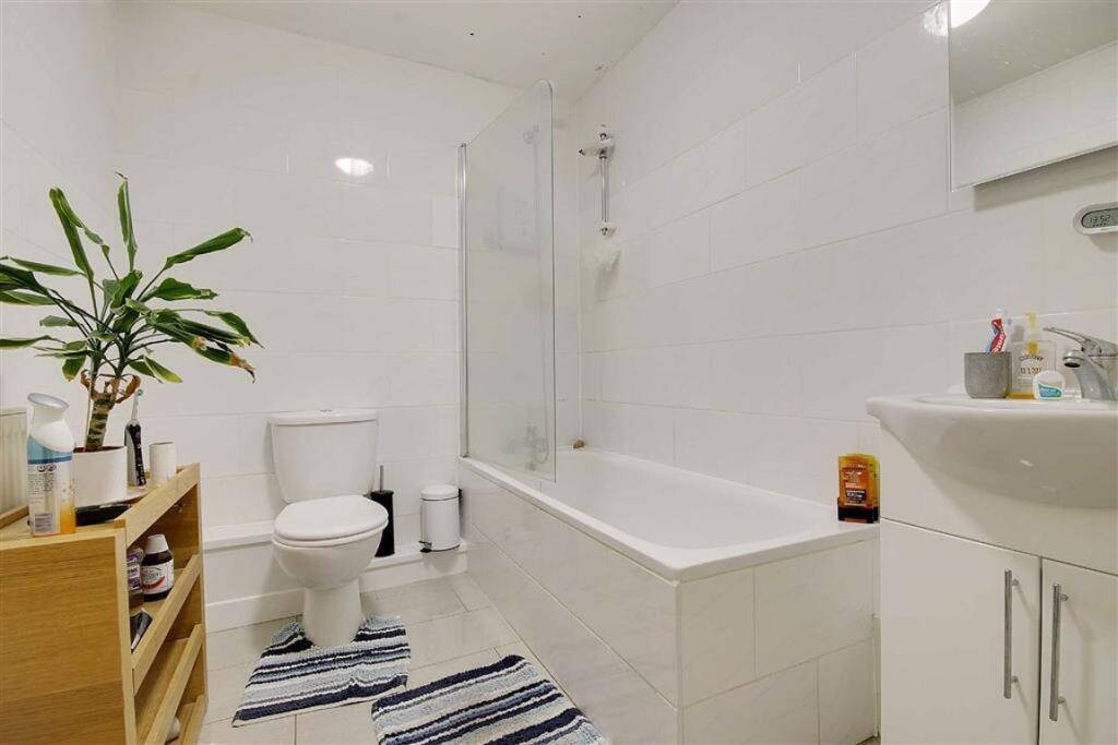 2 bedroom house for rent