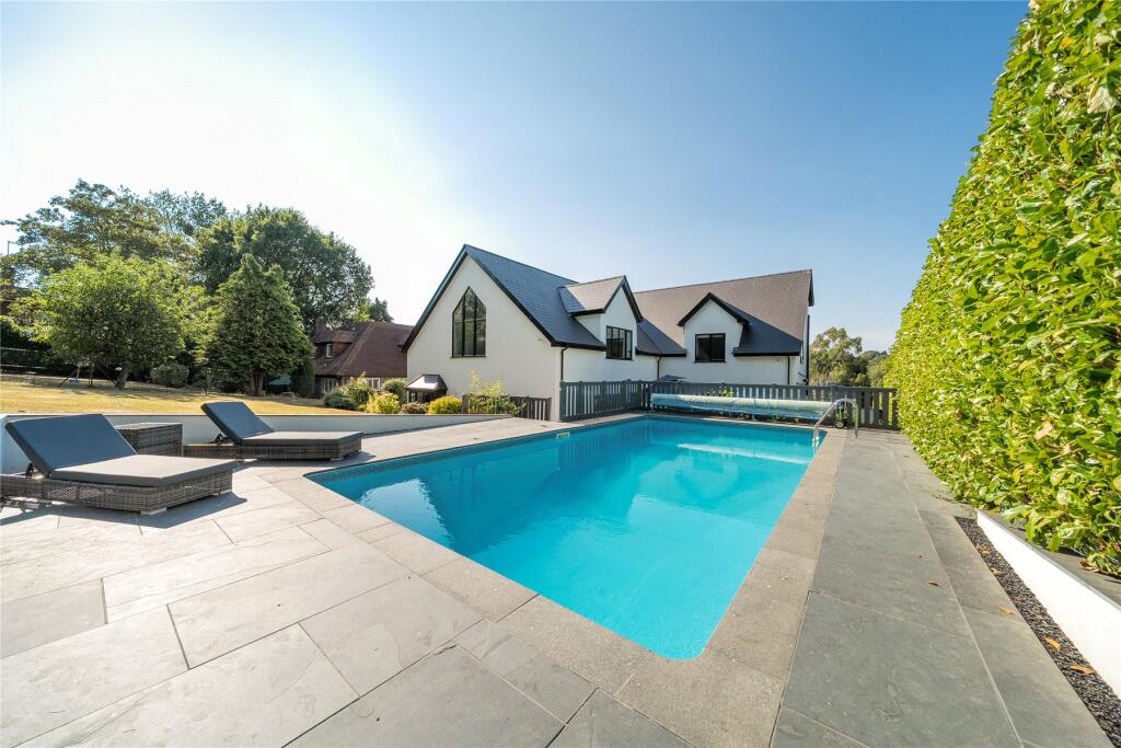 House in Bromley - View 2