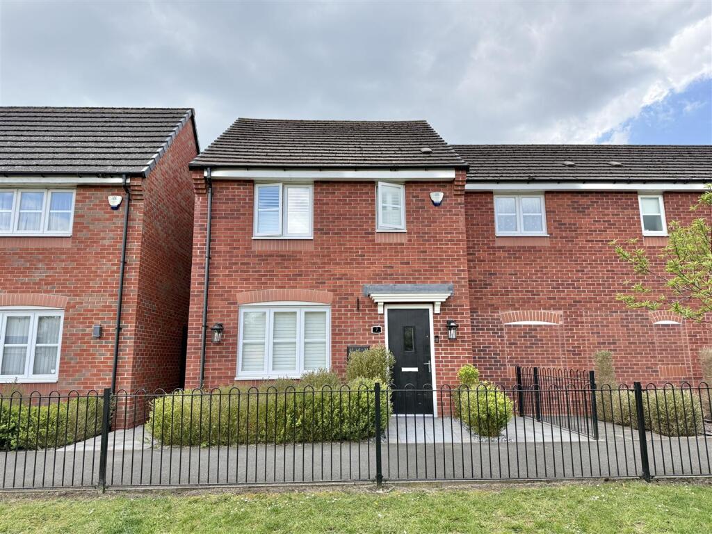 Main image of property: Dragonfly Walk, Aylestone
