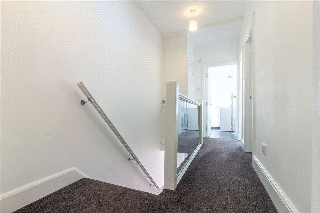 2 bedroom maisonette for rent