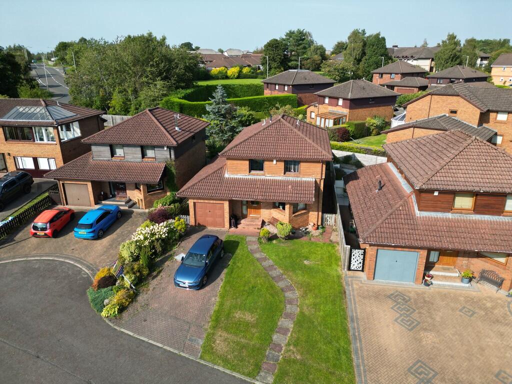 4-bed detached on Selkirk Place, Perth, £300,000