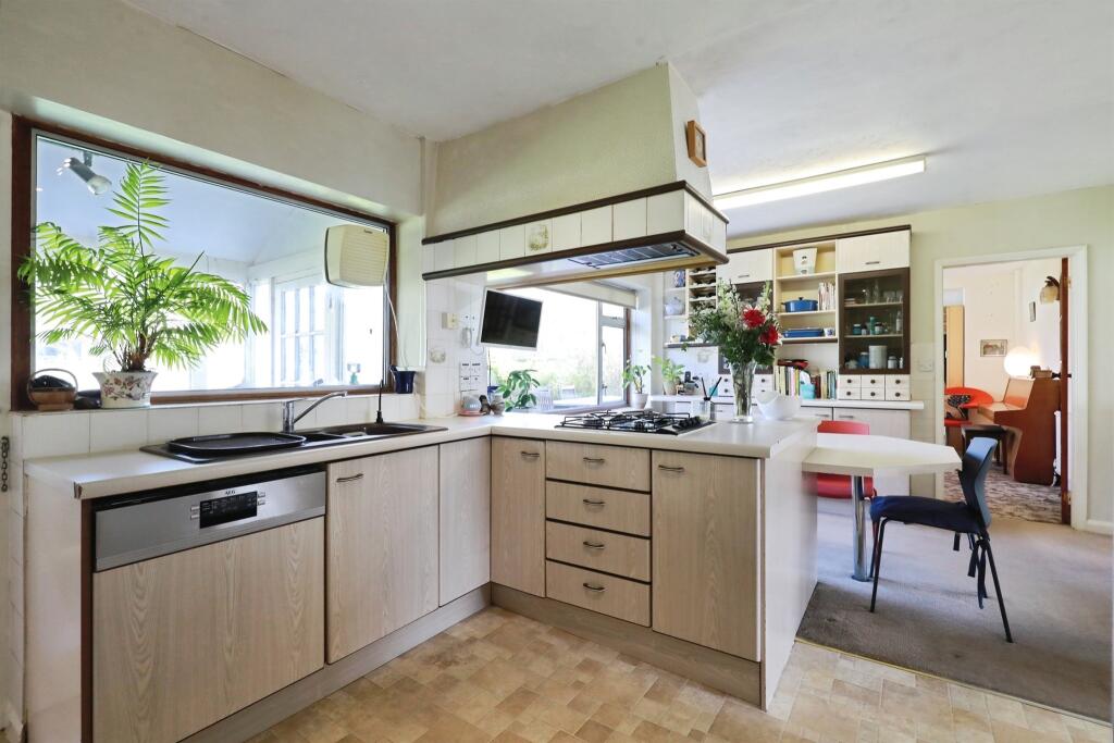 Mountford Close, Wellesbourne, Warwick - View 4