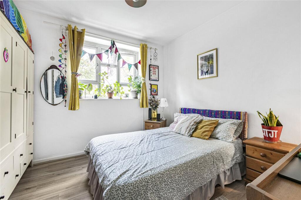 Apartment in London - View 5
