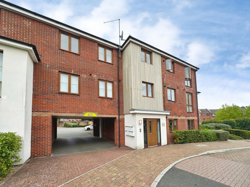 Peggs Way, Basingstoke, Hampshire, RG24