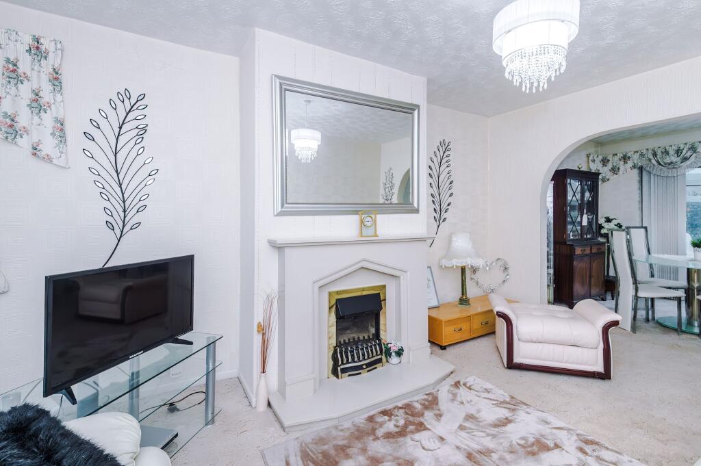 House in Wigan, Leyland Green, Garswood - More